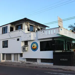 The Island Pensión